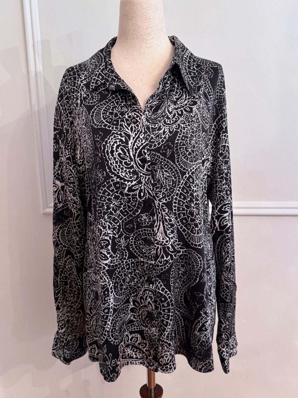 Chico's Black White Paisley Silk Blend Button Down Blouse Sz 3 XL